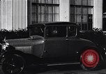Standbild Autos von Ford Michigan United States USA, 1935, aus Sekunde 19 historischem Filmmaterial Videoclip 65675026575
