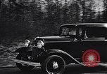 Standbild Autos von Ford Michigan United States USA, 1935, aus Sekunde 29 historischem Filmmaterial Videoclip 65675026575