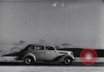 Standbild Autos von Ford Michigan United States USA, 1935, aus Sekunde 17 historischem Filmmaterial Videoclip 65675026576