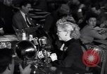 Immagine di Audizione HUAC Washington DC USA, 1947, secondo 9 filmato di repertorio 65675026587