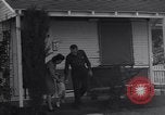 Standbild Familie United States USA, 1945, aus Sekunde 3 historischem Filmmaterial Videoclip 65675026595