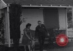 Standbild Familie United States USA, 1945, aus Sekunde 5 historischem Filmmaterial Videoclip 65675026595