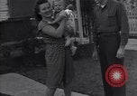 Standbild Familie United States USA, 1945, aus Sekunde 9 historischem Filmmaterial Videoclip 65675026595
