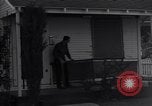 Standbild Familie United States USA, 1945, aus Sekunde 18 historischem Filmmaterial Videoclip 65675026595