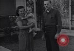 Standbild Familie United States USA, 1945, aus Sekunde 23 historischem Filmmaterial Videoclip 65675026595