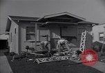 Immagine di Danni alla casa United States USA, 1947, secondo 9 filmato di repertorio 65675026597