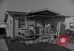Immagine di Danni alla casa United States USA, 1947, secondo 11 filmato di repertorio 65675026597