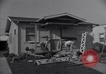 Immagine di Danni alla casa United States USA, 1947, secondo 14 filmato di repertorio 65675026597
