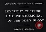 Image rite religieux annuel Brugge Belgique, 1931, de la seconde 1 séquences d'archives historiques vidéo 65675026601