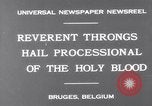 Image rite religieux annuel Brugge Belgique, 1931, de la seconde 4 séquences d'archives historiques vidéo 65675026601