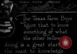 Image Les garçons de ferme du Texas d' agriculture dans d'autres états United States USA, 1920, de la seconde 18 séquences d'archives historiques vidéo 65675026607