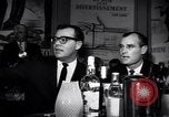 Immagine di Whisky a go go dancing West Hollywood California USA, 1965, secondo 17 filmato di repertorio 65675026615