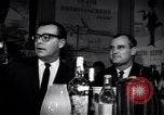 Immagine di Whisky a go go dancing West Hollywood California USA, 1965, secondo 21 filmato di repertorio 65675026615
