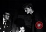Immagine di Whisky a go go dancing West Hollywood California USA, 1965, secondo 45 filmato di repertorio 65675026615