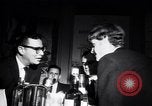 Immagine di Whisky a go go dancing West Hollywood California USA, 1965, secondo 46 filmato di repertorio 65675026615