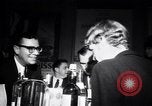 Immagine di Whisky a go go dancing West Hollywood California USA, 1965, secondo 47 filmato di repertorio 65675026615