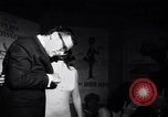 Immagine di Whisky a Go Go night club a metà degli anni sessanta West Hollywood California USA, 1965, secondo 4 filmato di repertorio 65675026616