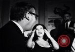 Immagine di Whisky a Go Go night club a metà degli anni sessanta West Hollywood California USA, 1965, secondo 10 filmato di repertorio 65675026616