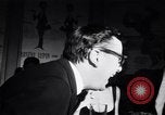 Immagine di Whisky a Go Go night club a metà degli anni sessanta West Hollywood California USA, 1965, secondo 19 filmato di repertorio 65675026616