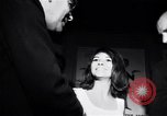 Immagine di Whisky a Go Go night club a metà degli anni sessanta West Hollywood California USA, 1965, secondo 27 filmato di repertorio 65675026616