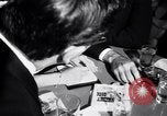Immagine di Whisky a Go Go night club a metà degli anni sessanta West Hollywood California USA, 1965, secondo 41 filmato di repertorio 65675026616
