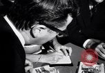 Immagine di Whisky a Go Go night club a metà degli anni sessanta West Hollywood California USA, 1965, secondo 45 filmato di repertorio 65675026616
