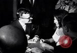 Immagine di Whisky a Go Go night club a metà degli anni sessanta West Hollywood California USA, 1965, secondo 53 filmato di repertorio 65675026616