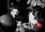 Immagine di Whisky a Go Go night club a metà degli anni sessanta West Hollywood California USA, 1965, secondo 55 filmato di repertorio 65675026616