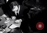 Immagine di Whisky a Go Go night club scene West Hollywood California USA, 1965, secondo 5 filmato di repertorio 65675026618