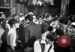 Immagine di Whisky a Go Go night club scene West Hollywood California USA, 1965, secondo 25 filmato di repertorio 65675026618