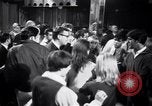 Immagine di Whisky a Go Go night club scene West Hollywood California USA, 1965, secondo 28 filmato di repertorio 65675026618