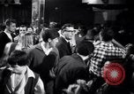 Immagine di Whisky a Go Go night club scene West Hollywood California USA, 1965, secondo 32 filmato di repertorio 65675026618