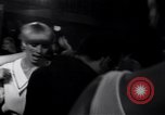 Immagine di Whisky a Go Go night club scene West Hollywood California USA, 1965, secondo 43 filmato di repertorio 65675026618