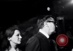 Immagine di Whisky a Go Go night club scene West Hollywood California USA, 1965, secondo 46 filmato di repertorio 65675026618