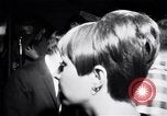 Immagine di Anni sessanta Whisky a Go Go night club scene West Hollywood California USA, 1965, secondo 15 filmato di repertorio 65675026619