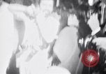 Immagine di Anni sessanta Whisky a Go Go night club scene West Hollywood California USA, 1965, secondo 20 filmato di repertorio 65675026619