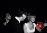 Immagine di Anni sessanta Whisky a Go Go night club scene West Hollywood California USA, 1965, secondo 30 filmato di repertorio 65675026619