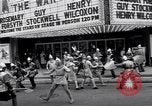Immagine di Prima mondiale del film Il Signore della Guerra Detroit Michigan, 1965, secondo 9 filmato di repertorio 65675026620