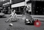 Immagine di Prima mondiale del film Il Signore della Guerra Detroit Michigan, 1965, secondo 13 filmato di repertorio 65675026620