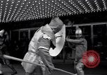 Immagine di Prima mondiale del film Il Signore della Guerra Detroit Michigan, 1965, secondo 17 filmato di repertorio 65675026620