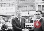 Immagine di Prima mondiale del film Il Signore della Guerra Detroit Michigan, 1965, secondo 41 filmato di repertorio 65675026620