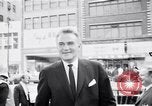 Immagine di Prima mondiale del film Il Signore della Guerra Detroit Michigan, 1965, secondo 42 filmato di repertorio 65675026620