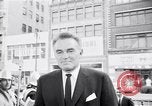 Immagine di Prima mondiale del film Il Signore della Guerra Detroit Michigan, 1965, secondo 44 filmato di repertorio 65675026620