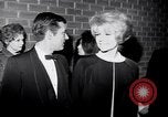 Immagine di Madame X premier Los Angeles California USA, 1966, secondo 3 filmato di repertorio 65675026622