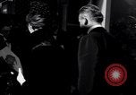 Immagine di Madame X premier Los Angeles California USA, 1966, secondo 22 filmato di repertorio 65675026622