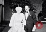 Immagine di Madame X premier Los Angeles California USA, 1966, secondo 38 filmato di repertorio 65675026622
