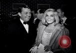 Immagine di Madame X premier Los Angeles California USA, 1966, secondo 46 filmato di repertorio 65675026622