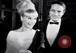 Immagine di Madame X premier Los Angeles California USA, 1966, secondo 54 filmato di repertorio 65675026622