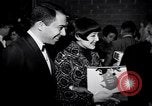 Immagine di Madame X premier Los Angeles California USA, 1966, secondo 60 filmato di repertorio 65675026622