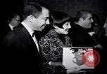 Immagine di Madame X premier Los Angeles California USA, 1966, secondo 61 filmato di repertorio 65675026622
